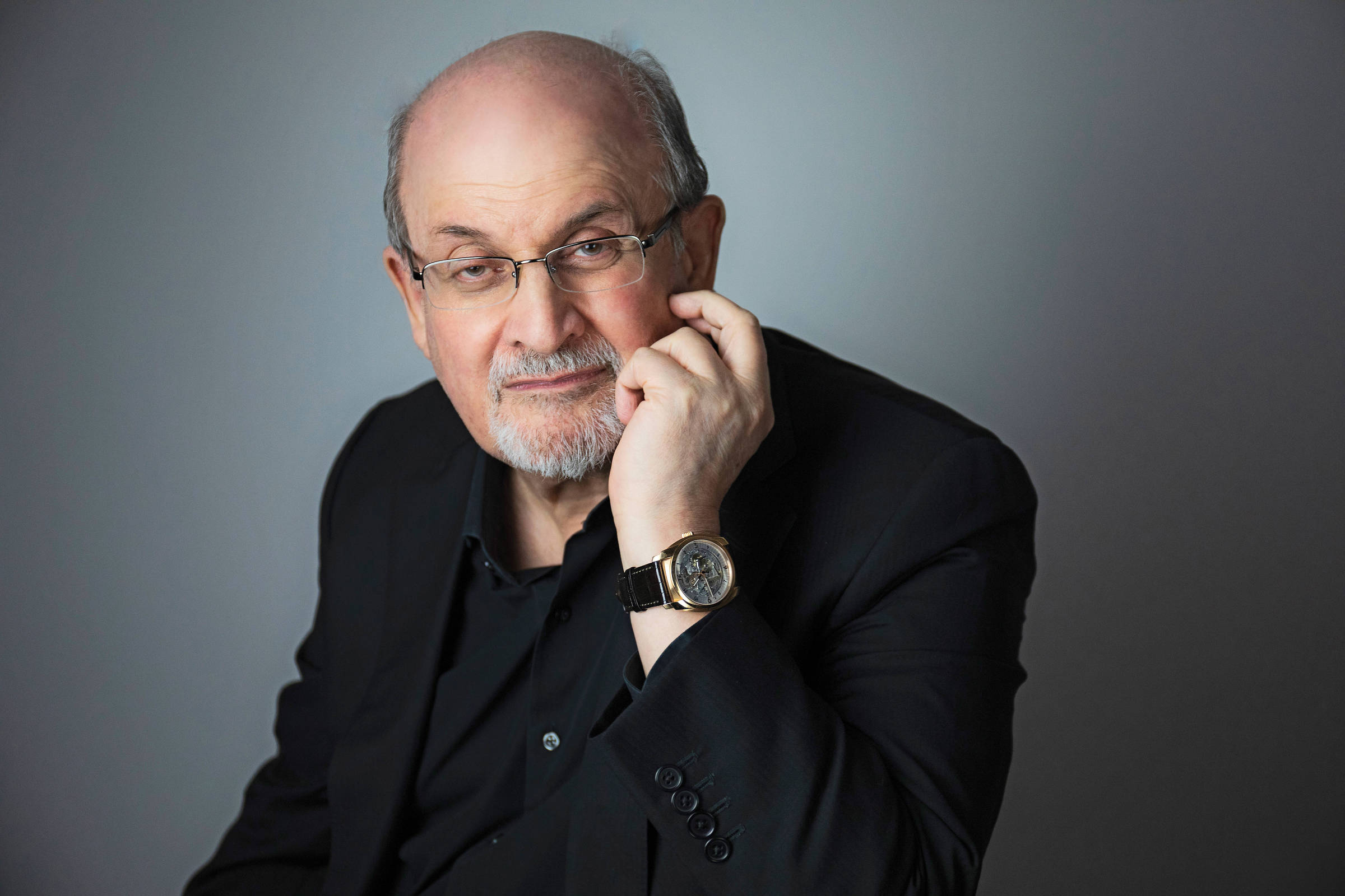 Salman Rushdie Jornais Linha Dura Do Irã Elogiam Agressor 13082022 Ilustrada Folha 2648