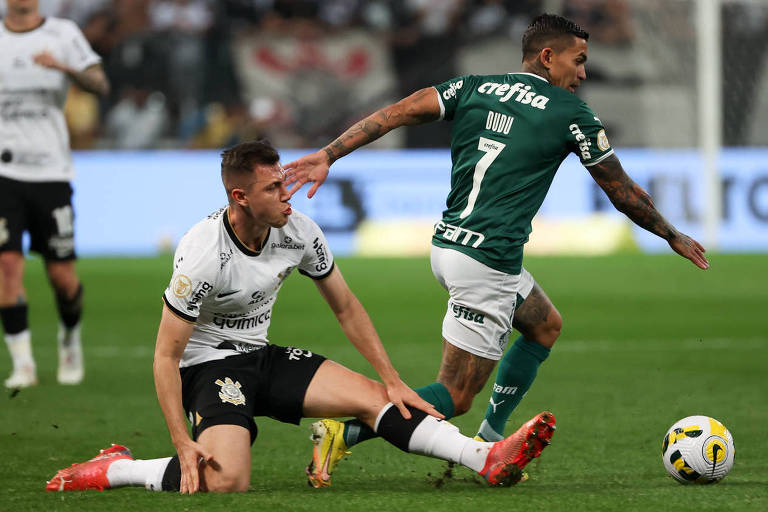Palmeiras vence Corinthians em Itaquera e se isola ainda mais na ponta do Brasileiro
