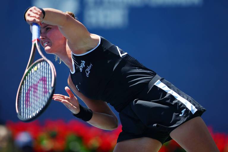 Bia Haddad vence tenista número 1 do mundo e avança no WTA 1000 de Toronto