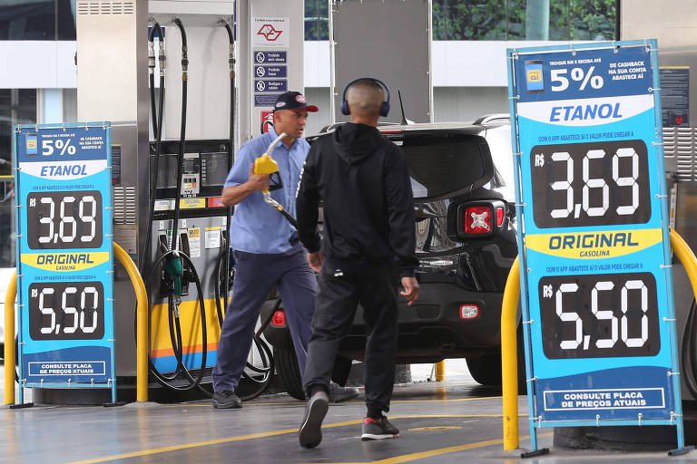 Posto de gasolina na avenida Francisco Matarazzo, na zona oeste de SP