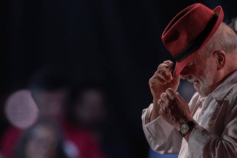 Lula (PT), candidato à Presidência, em evento na Cinelândia, no centro do Rio de Janeiro