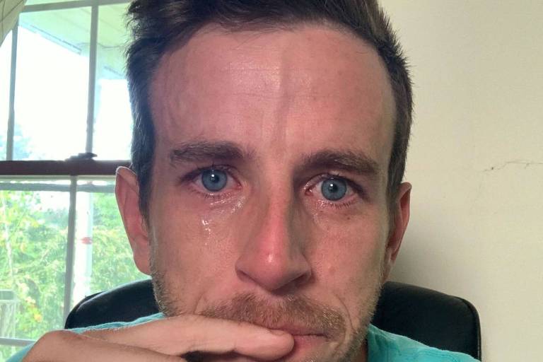 Braden Wallake, CEO da empresa Hyper Social, viralizou após publicar foto chorando por demitir funcionários