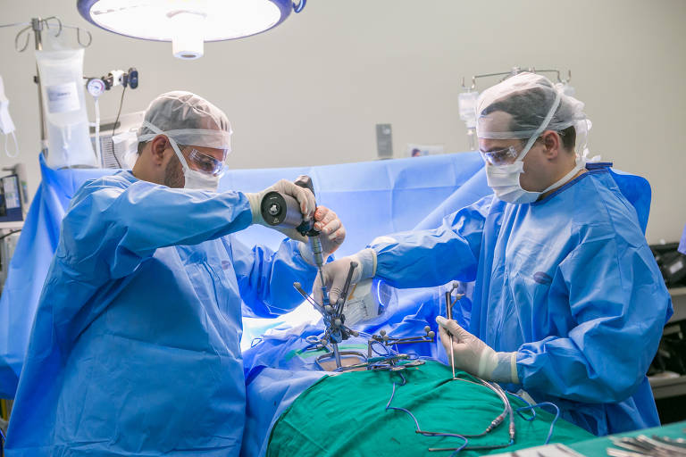 Brasil é palco da primeira cirurgia neurológica com robô realizada na América Latina