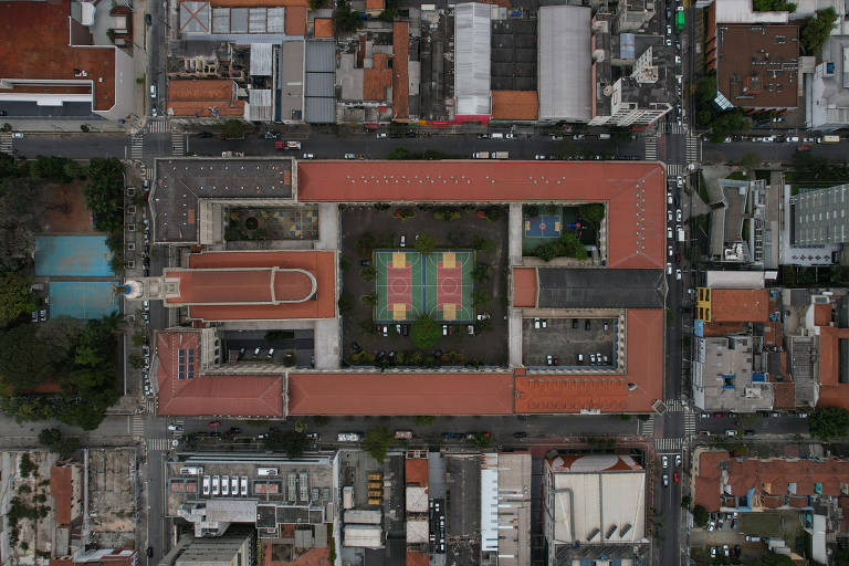 Na foto, vista de drone do prédio da Paroquia Sagrado Coração de Jesus onde fica o liceu Salesiano.