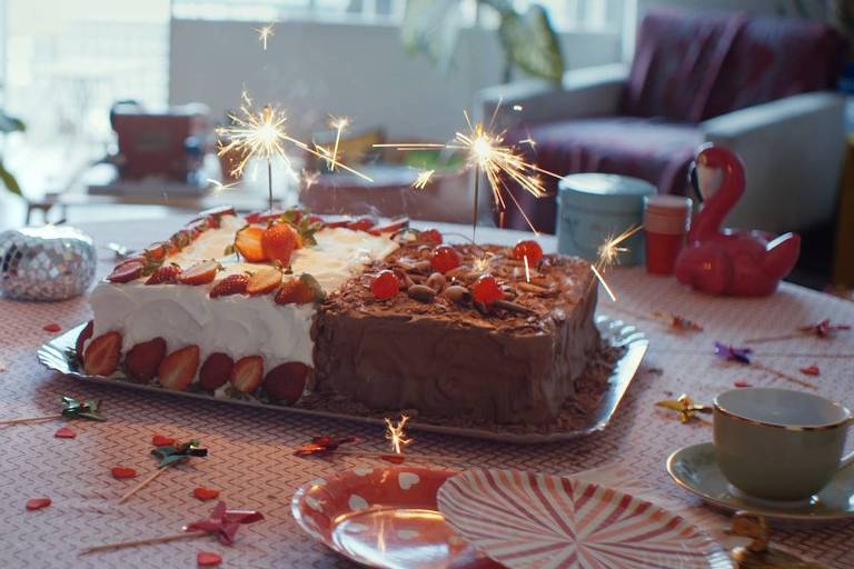 Bolo de aniversário; Não é possível dizer, ainda, qual o impacto dos achados em pessoas que consomem adoçantes há muito tempo ou em grandes qunatidades