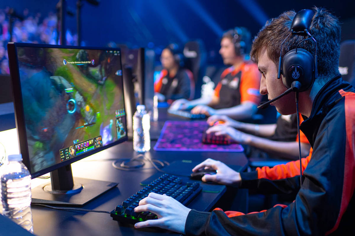 eSports: do entretenimento à profissionalização dos games