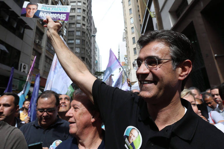 O governador de São Paulo, Rodrigo Garcia, durante ato de estreia da campanha 