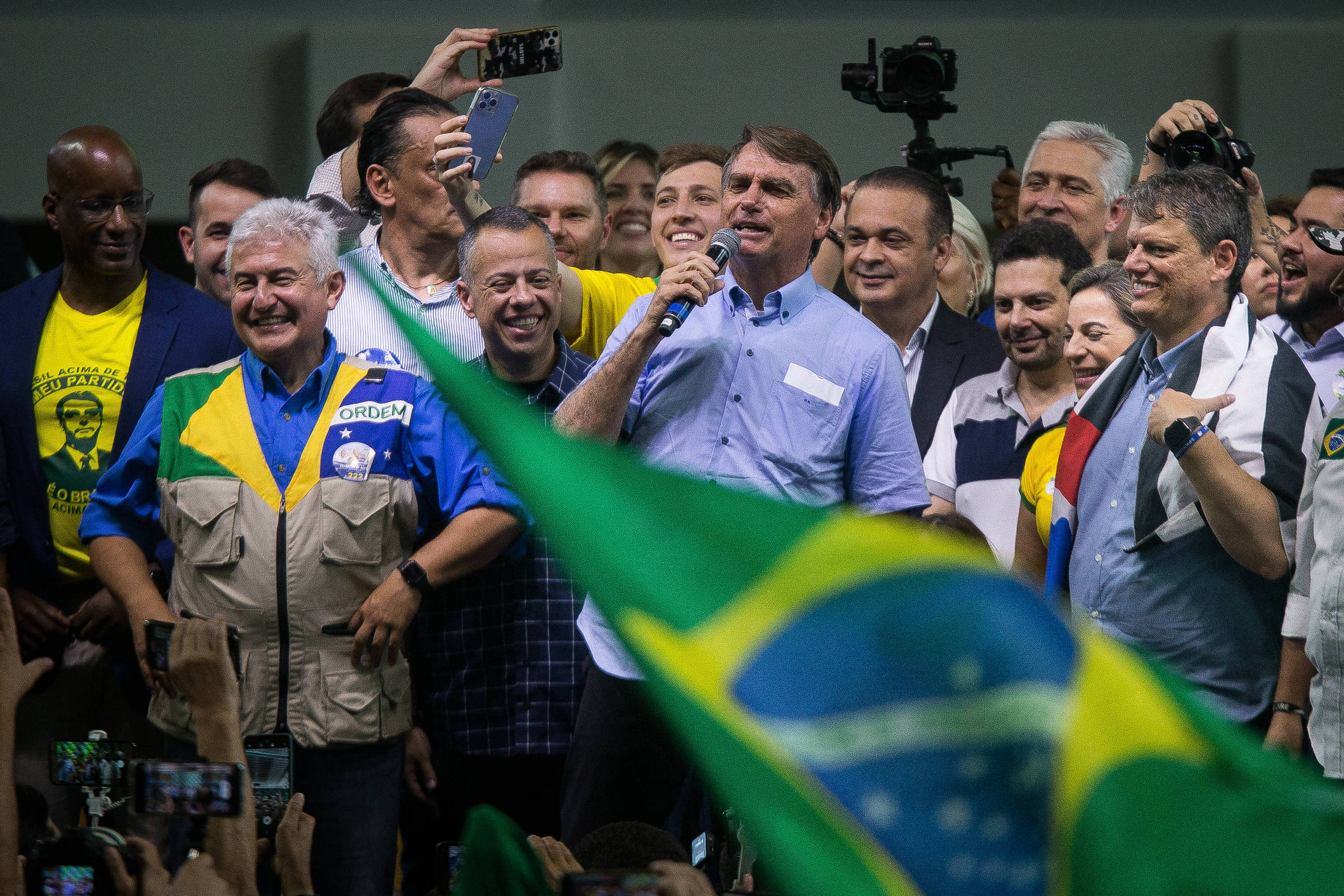 Bolsonarismo usa  para colocar eleições em xeque – DW – 04/07/2022