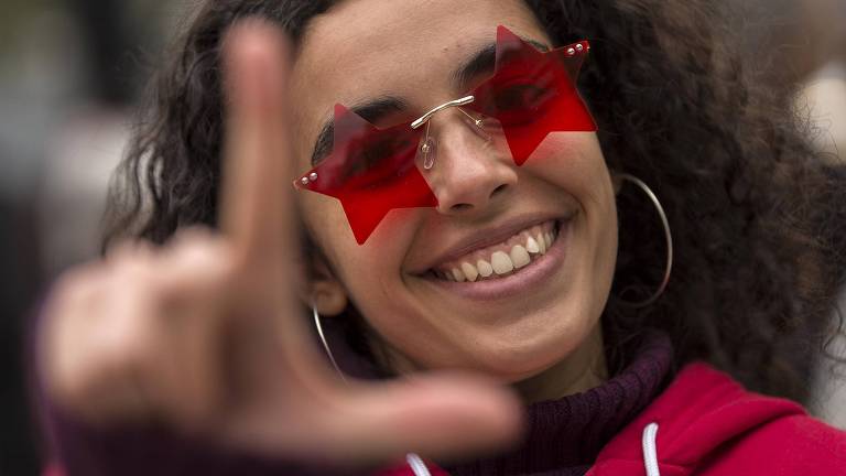 Apoiadores de Lula durante comício no vale do Anhangabaú na tarde deste sábado (20)