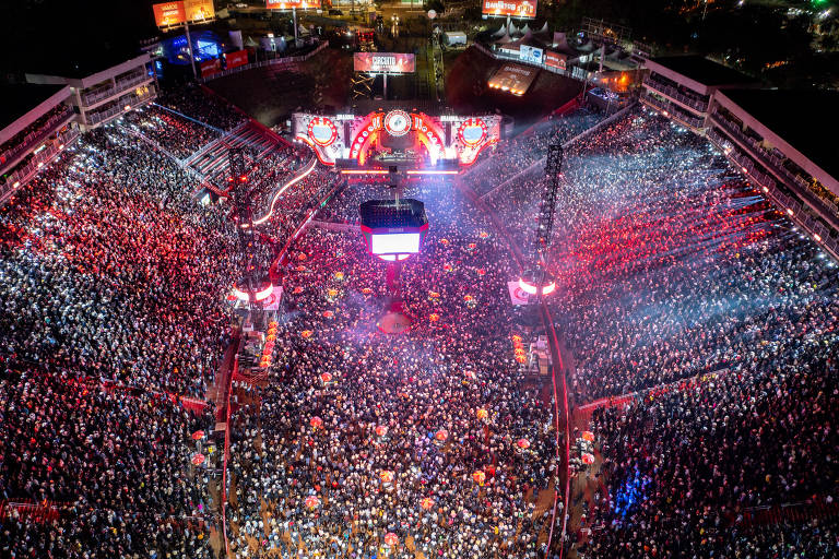 Público lota o estádio de rodeios da Festa do Peão de Barretos no ano passado