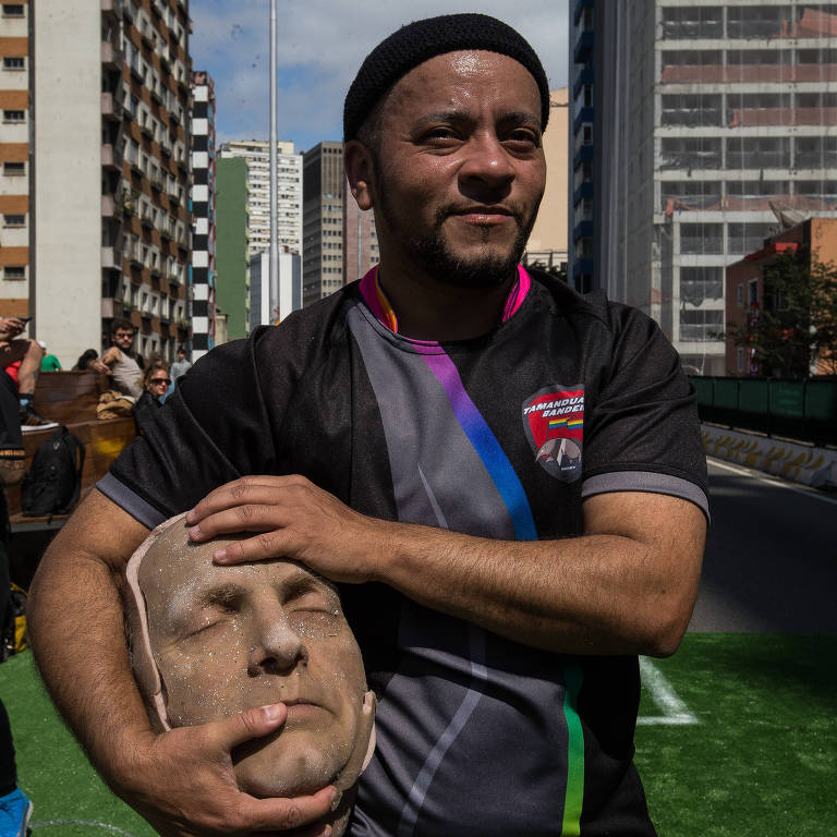 Tiely, artista e atleta que participou do ato em São Paulo