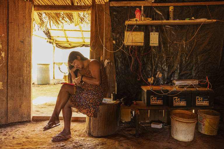Vida de indígenas no Xingu muda com uso de energia solar