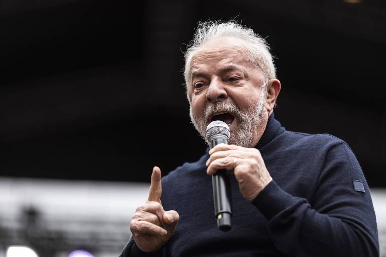 O ex-presidente Lula em discurso no Vale do Anhangabaú em São Paulo
