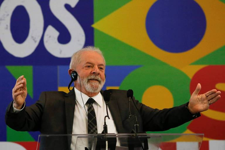 O ex-presidente Lula durante entrevista coletiva em São Paulo