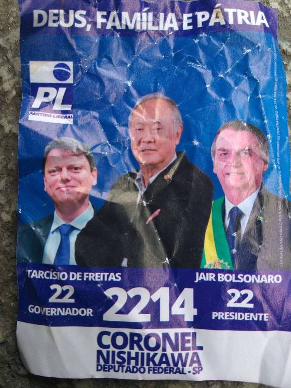 Panfleto mostra o candidato Tarcísio de Freitas como candidato do PL