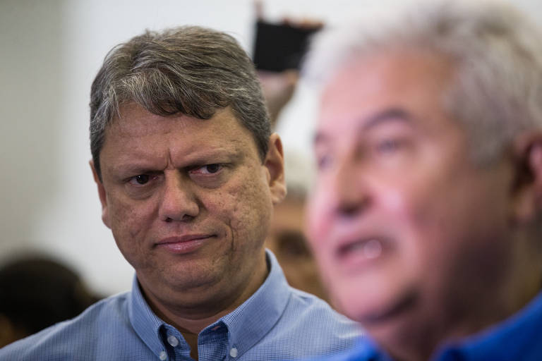 Tarcísio de Freitas e Marcos Pontes durante visita ao Parque Tecnológico em São José dos Campos