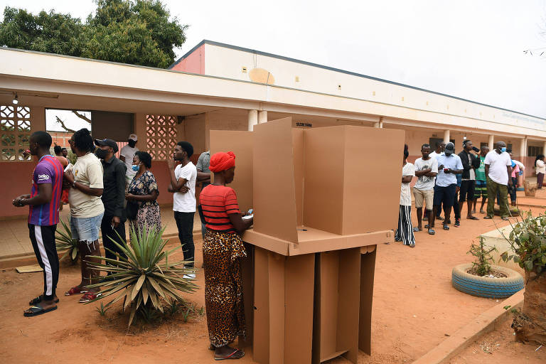 Angola vota para presidente de olho em participação de jovens no pleito