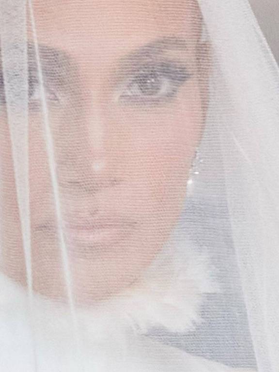 Jennifer Lopez mostra primeiros cliques de looks de casamento com Ben Affleck