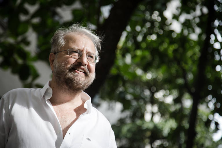 O escritor Marcelo Mirisola que lança livro 'Como se Me Fumasse'