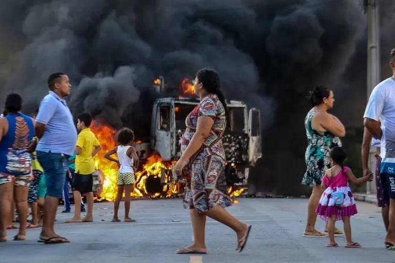 Caminhões também foram alvo de ataques incendiários na capital cearense em janeiro de 2019