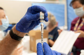 People attend monkeypox vaccine clinic in Arizona