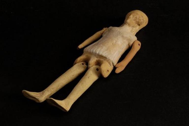 Bonecas antigas já foram descobertas em todo o mundo