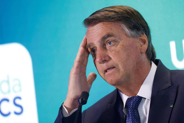 Bolsonaro diz que 'não deixou de falar a verdade' sobre Boric após Chile convocar embaixador