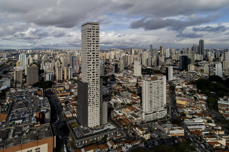 O edifício Platina, com 46 andares, no bairro do Tatuapé; região está com vendas aquecidas