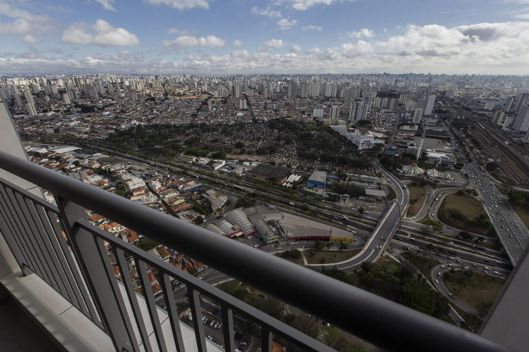 Vista do último andar do edifício Platina 220, que tem 172 metros de altura e fica no Tatuapé, zona leste de São Paulo