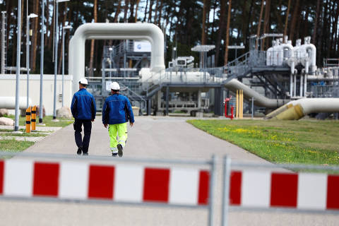 View towards Nord Stream 1 Baltic Sea pipeline and the transfer station of the Baltic Sea Pipeline Link in the industrial area of Lubmin, Germany, August 30, 2022. REUTERS/Lisi Niesner ORG XMIT: BLR