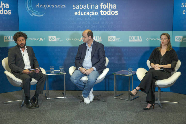 Representante de Simone Tebet (MDB), Rossieli Soares é sabatinado por Paulo Saldaña, repórter da Folha, e Priscila Cruz, presidente-executiva do Todos pela Educação