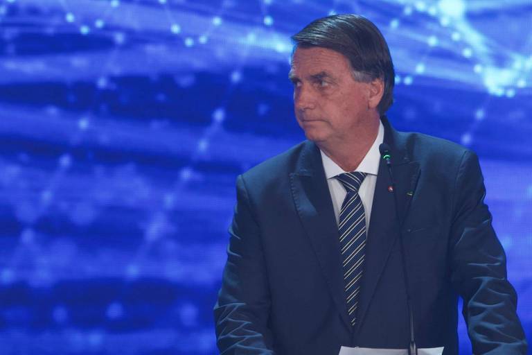 Jair Bolsonaro (PL) durante o debate de candidatos à Presidência