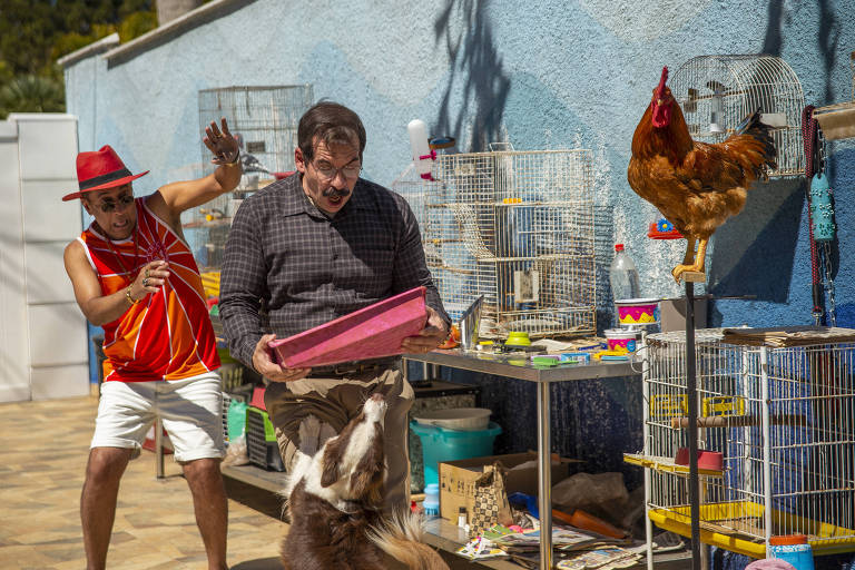 O ator Leandro Hassum em cena do filme 'Vizinhos', que estreia na Netflix