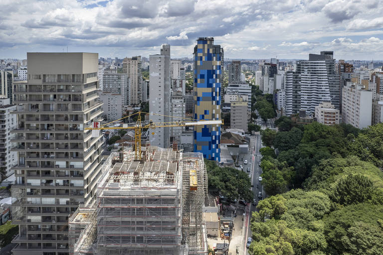 Edifício em construção na avenida Rebouças, na zona oeste de São Paulo