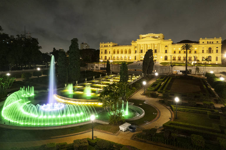Dia da Independência, 7 de setembro. Na imagem, teste de luz das fontes e fachadas do Museu Ipiranga, em São Paulo, para o 7 de setembro, que completa 200 anos de Independência do Brasil