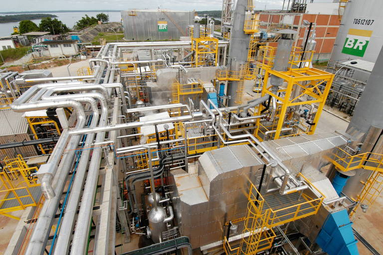 Cade vai investigar se Petrobras vende petróleo mais caro a refinarias privadas