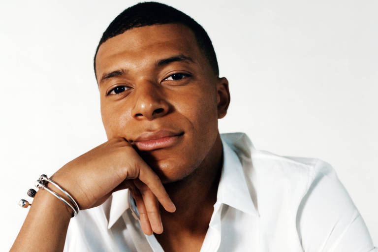Paris-St. Germain forward Kylian Mbappé in New York on June 21, 2022.  In a rare interview, the French soccer star discusses chasing the Champions League title, supplanting his teammate Lionel Messi as world player of the year and the possibility of a move to Real Madrid. (Josefina Santos/The New York Times)
