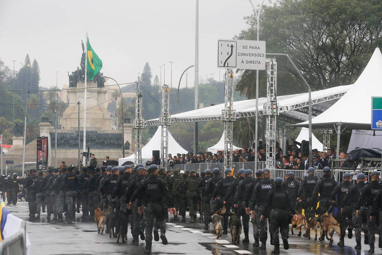 História Banban's high school - Confrontação - terça feira