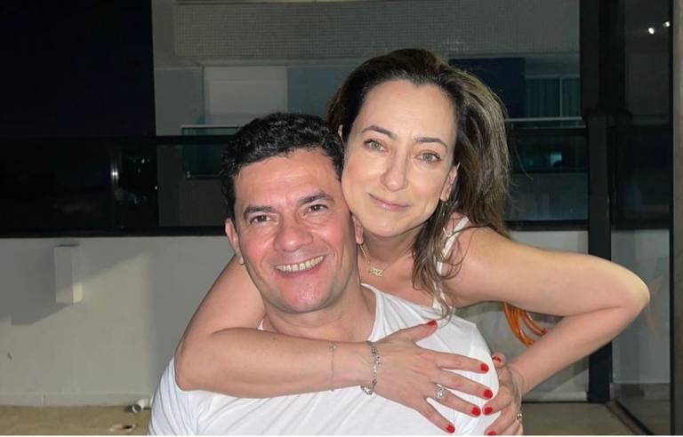 O ex-juiz Sergio Moro e a mulher, Rosângela Moro