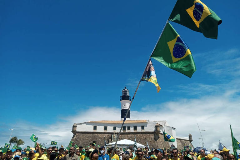 Ato do 7 de Setembro realizado no Farol da Barra, em Salvador
