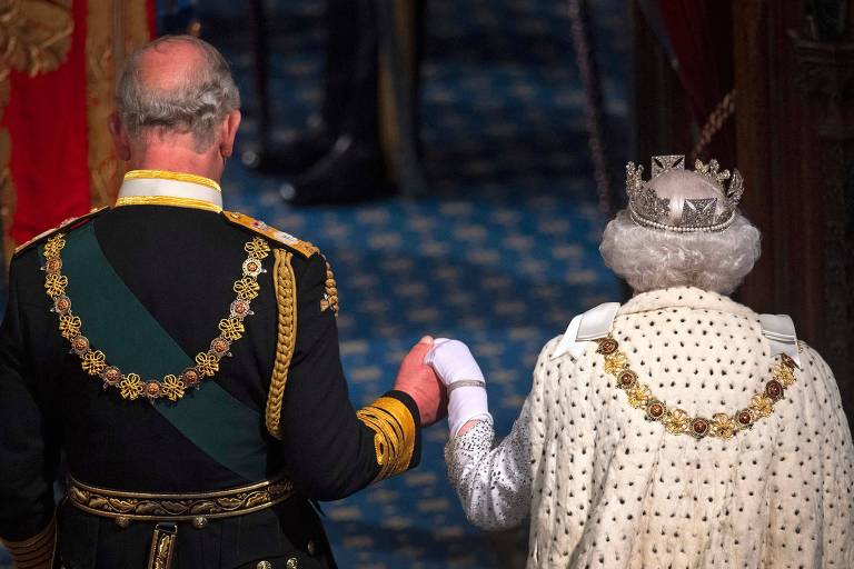 Escândalos familiares marcam história da rainha, que sempre teve tom conciliatório