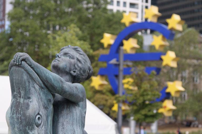 Europa promove elevação histórica dos juros em resposta à inflação