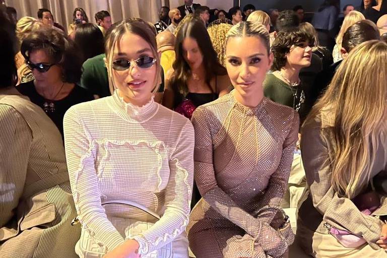 Sasha e Kim Kardashian na Semana de Moda de Nova York 