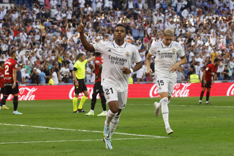 Rodrygo comemora gol pelo Real Madrid contra o Mallorca pelo Campeonato Espanhol