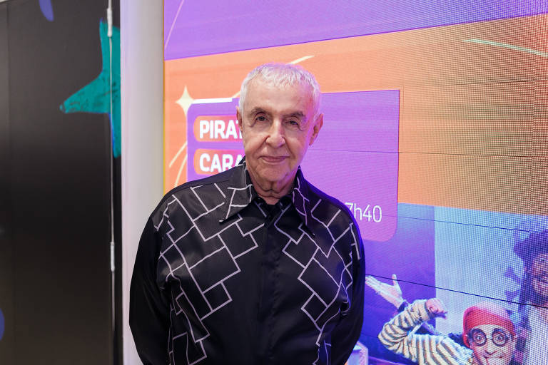 O diretor Elias Andreato