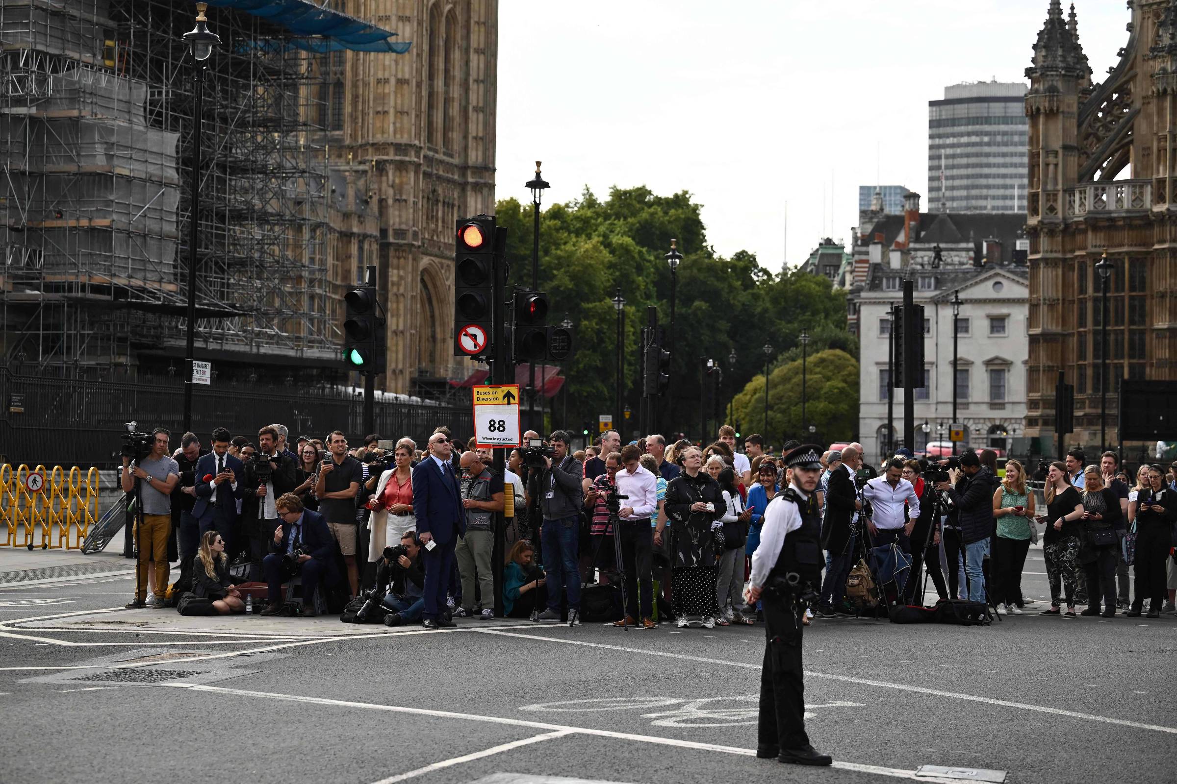 Premier League adia jogos por causa do funeral de Elizabeth II