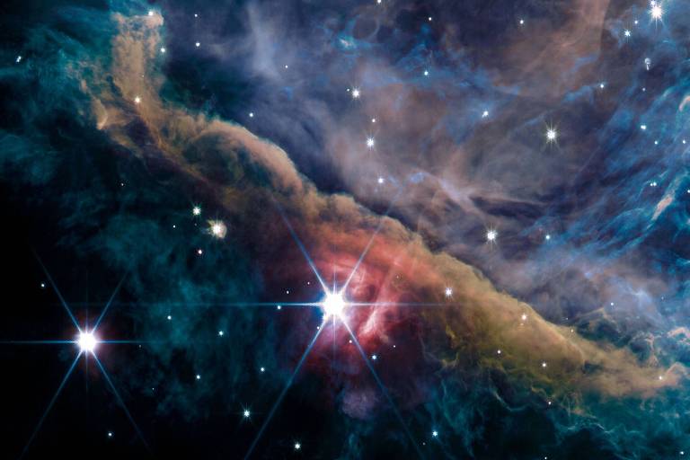 Telescópio Webb captura imagens impressionantes da nebulosa de Órion