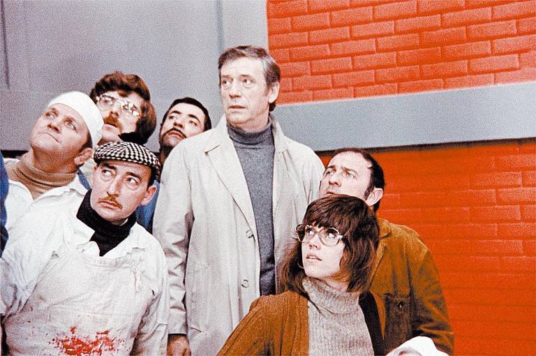 Atores em cena do filme "Tudo vai bem" (1972) de Jean-Luc Godard