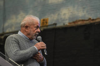 O ex-presidente Lula se encontra com representantes de cooperativas
