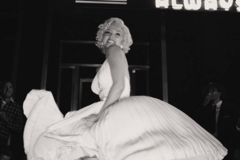 Ana de Armas em cena do filme "Blonde", de Andrew Dominik